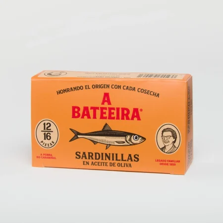 Caja de sardinillas en aceite de oliva de A Bateeira